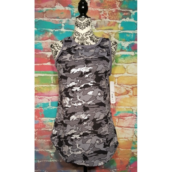 Massini Tops - Camo Top Grey Silver Metallic Graphic